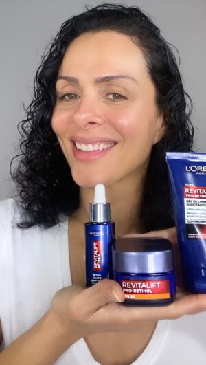 Vanessa Machado Instagram - “A nova linha Revitalift retinol de L’Oréal Paris é poderosa no tratamento antirrugas. Não conheço ativo mais eficaz e potente que o retinol. O gel de limpeza suavizante com Pro-Retinol (para ser usado de manhã e à noite) limpa sem ressecar e uniformiza a textura da pele. 
O creme facial Revitalift Pro-Retinol FPS20 é um creme diurno que hidrata profundamente, corrige rugas, renova e uniformiza o tom da pele.
Na rotina noturna, Revitalift retinol puro sérum noite de L’Oréal Paris.
Esta é uma rotina simples, porém poderosa como você. 
Me conte aqui nos comentários se vc já usa e o que está achando.
 #LorealParis #PoderosaComoVocê #RotinaSkincare #lorealparisskincare  #SkinCare #Publicidade @lorealparis