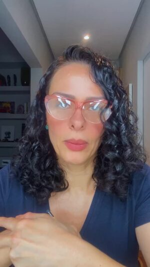 Vanessa Machado Instagram - Drica e eu falamos de vários assuntos relacionados aos cuidados com pele madura e algumas polêmicas também. Vejam e compartilhem!