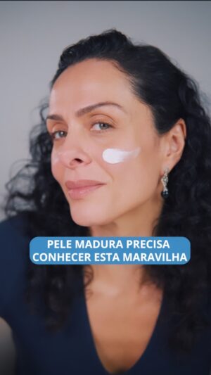 Vanessa Machado Instagram - Já conhecem o lançamento da Dermociencia? 
Be Younger Creamy é um creme de hidratação intensiva desenvolvido, principalmente, para peles maduras. 
Com ativos incríveis que promovem um efeito botox natural, estimula em 400% a síntese de colágeno, o ácido hialurônico e 59% a aquapurina 3, garantindo uma hidratação de até 72 horas. 
Venha saber mais no site da Dermociencia!
Link na bio.
#pelemadura #rejuvenecimiento #botoxnatural #aquapurina #dermociencia #beyoungercreamy
