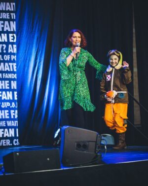 Vanessa Marshall Instagram - Thank you @macsrebo for joining me on stage! Such a great panel with @ashleyeckstein @mattlanter @jatactor @deebradleybaker! Thank you @fanexpophiladelphia @celebworx for an incredible weekend. Loved seeing my #starwarsfam @officialrebellegion @official501st @mandalorianmercs! And my soul mate @samsyndulla and best bud @t3knikolor!! Xo 💚🫶🏻💚
Shout out to @jasonlaboyphotography for these great photos! Love you! Xo ✨