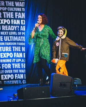 Vanessa Marshall Instagram - Thank you @macsrebo for joining me on stage! Such a great panel with @ashleyeckstein @mattlanter @jatactor @deebradleybaker! Thank you @fanexpophiladelphia @celebworx for an incredible weekend. Loved seeing my #starwarsfam @officialrebellegion @official501st @mandalorianmercs! And my soul mate @samsyndulla and best bud @t3knikolor!! Xo 💚🫶🏻💚
Shout out to @jasonlaboyphotography for these great photos! Love you! Xo ✨