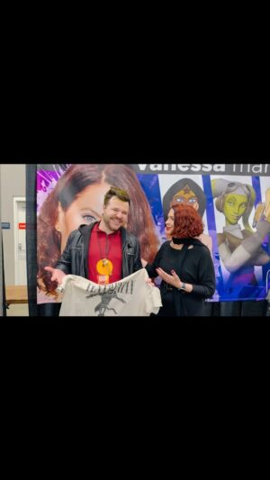 Vanessa Marshall Instagram - Hey @olanrogers I found The Gary at @indianacomicconvention! If you need Invictus for your @finalspace reading, I am all about it! We love you!! 🥰 ❤️✨✨✨