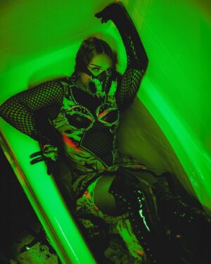 Vanessa Vanjie Mateo Instagram - Toxica, intoxicate and penetrate w/ one squirt Kia 💚

Let the games begin! 🏁 The first 2 episodes of #AllStars9 are streaming now on:

🌎 @wowpresentsplus (ex. USA, Canada, Australia)
🇺🇸 @paramountplus
🇨🇦 @cravecanada
🇦🇺 @stanaustralia

‼️ Episode 1 premieres FREE on @wowpresentsplus to all logged-in users in available territories, no subscription needed!

Photographer @marco_ovando touched by @marioernun 
Fit by @miss_alexis_mateo 
Hairs by @hassoon_7 @wigsbyhassoon