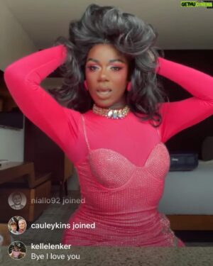 Vanity Milan Instagram - KUNT LIE IT’S GIVING VERY MUCH THAT!! 💖