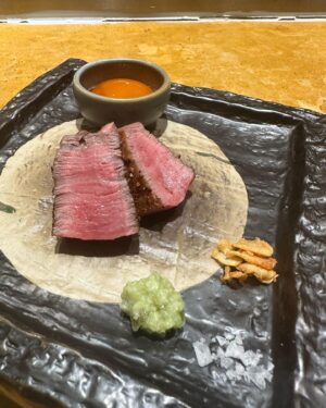 Varit Hongsananda Instagram - อร่อยไม่เคยเปลี่ยนเลยนะครับสำหรับ @homurawagyu.bkk อร่อยตั้งแต่คำแรกถึงคำสุดท้าย 🤩 ประทับใจมากๆ ครับ