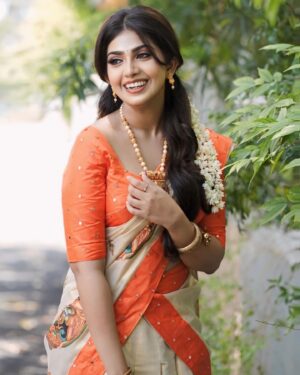 Varsha Viswanath Instagram - 🧡

📸- @_prasanth_sivadas_ 
Hair - @makeup_by_sabana_ 
.
.
.
.
. 
#happyvishu #photooftheday #festivegreetings