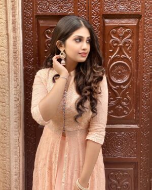 Varsha Viswanath Instagram - Flaunting my indian ness 🤎