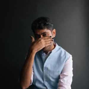 Varun Grover Instagram - Got to do a fun photo-shoot with the hugely talented @bharat_rawail. Will share more pictures soon. 

Filhaal come watch my standup solo NOTHING MAKES SENSE in multiple cities of Europe, starting 5th April 2024. All tickets in bio.