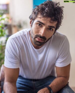 Varun Mitra Instagram - 🐺 

📷 @infinityprojkt