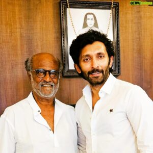 Vasanth Ravi Instagram - Lots of Love & Gratitude to @rajinikanth pa for giving me all those beautiful moments in “JAILER”
#superstar #rajinikanth #jailer