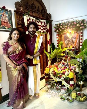 Vasishta N. Simha Instagram - ನಮ್ಮನೆ ವರಮಹಾಲಕ್ಷ್ಮಿ❤️🙏🏻

May Devi Mahalakshmi bless us all..😍

#varamahalakshmi #festival #simhapriya