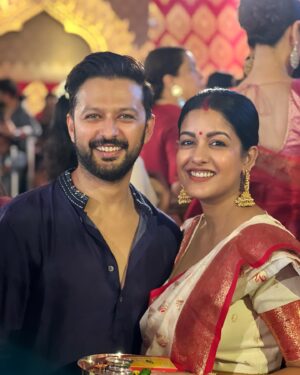Vatsal Sheth Instagram - Sidoor Khela, a celebration of womanhood and unity, on this auspicious day of Vijaya Dashami seeking Durga Maa’s blessings and guidance. 🙏

 #SidoorKhela #VijayaDashami