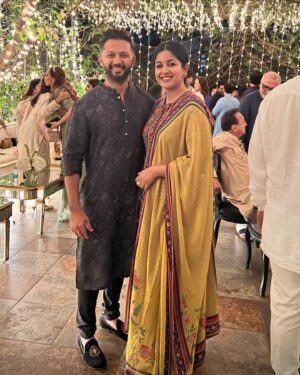 Vatsal Sheth Instagram - Eid Celebration with friends ❤️

@shraddharambhia_official
@viralmantra