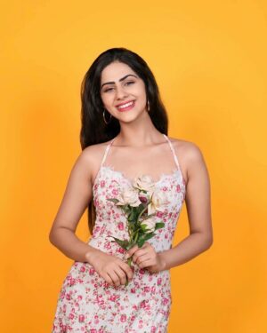 Vedika Nawani Instagram - Feels like summer 

Photography @sagarfilms194 

@urbanic_in @savanabyurbanic 

Use my code SAVANA6511 for discounts 

#savanacampussquad #savanaurbanic #savanasquad