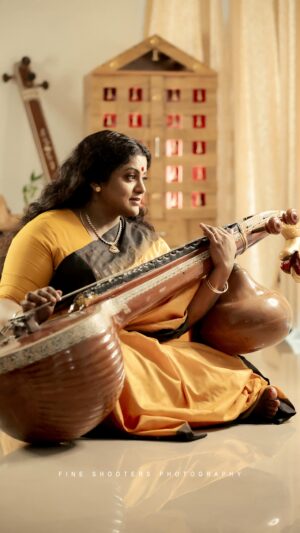 Veena Nair Instagram - making video❤️
DOP & EDITS 📸  @abi_fine_shooters 
MUA @manjucalluna 
Styling @nithinsuresh_su 
Jewellery @parakkat_jewels
Sari @sobhaviswanath_official  Thanks dear @weaversvillagestoreDOP & EDITS 📸  @abi_fine_shooters 
MUA @manjucalluna 
Styling @nithinsuresh_su 
Jewellery @parakkat_jewels 
Sari @sobhaviswanath_official  Thanks dear @weaversvillagestore