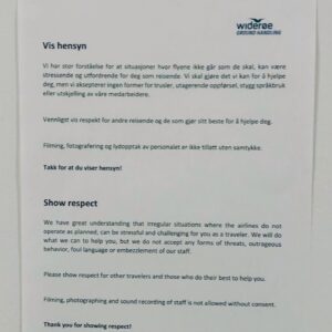 Vegard Ylvisåker Instagram - Sånne lapper må de ha på flyplasser i Nord-Norge ❤️