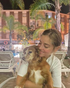 Veki Velilla Instagram - ¿Puede uno quedarse a vivir en una pequeña franja de tiempo?

Yo elijo esta semana 🤍🫂