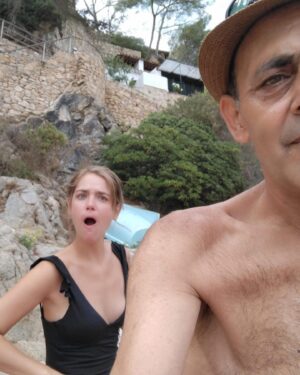 Veki Velilla Instagram - ¿Puede uno quedarse a vivir en una pequeña franja de tiempo?

Yo elijo esta semana 🤍🫂