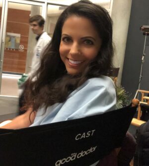 Vered Blonstein Instagram - Freddie Highmore totally photobombed me. Watch him try to save my character, Lana Moore, tonight at 10pm on ABC! @freddiehighmore @alexplank @fionagubelmann @bdot_shin @thegooddoctorabc @thechristinachang_ @sbaidwan @shorez #thegooddoctor #thegooddoctorabc #actress🎬 #autismawareness #actresslife #workingactress #laactress #hollywoodactress #autisticactress #veganactress #tvproduction #freddiehighmore #fionagubelmann #christinachang #alexplank #veredblonstein #tvactress #filmactress #autisticwoman #actressatwork #filming🎬 #behindthescenes🎬 #davidshore #sagactress #actresslife🎥 #lifeofanactress #filmmakers #medicaldrama #shaunmurphy #drshaunmurphy