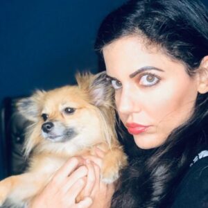 Vered Blonstein Instagram - Cool news! Swipe for more 😍 the story behind these: I didn’t have anyone to go with me to a doggy Halloween costume contest @suncafela & I almost didn’t go because crowds & loud places are hard for me, especially alone. Social interaction challenges me too (yes, even though I’m an actress). I dressed my pup as a little biker dude & went anyway. I didn’t know one of the judges would be an actress I’ve long admired, #debrawilson of #madtv and the SunCafe owners have known a fellow vegan actress I’ve acted with on @thegooddoctorabc for years (@fionagubelmann Ron and Rebecca love you!) Zivi won 3rd place out of...I don’t know, but A LOT of adorable pups in great costumes! I tried to take a celebratory photo with him but he was pretty exhausted after all the excitement! #pommix #cutenessoverload #cutepup #adoptdontshop #suncafe #actresslife #actress #laactress #autismservicedog #losangelesactress #lalife #thegooddoctorabc #autisticactress #tvactress #losangelesvegan #hollywoodlife #hollywoodactress #socialanxiety #autismawareness #livingwithautism #pomlife🐾 #vegangirl #veganactress