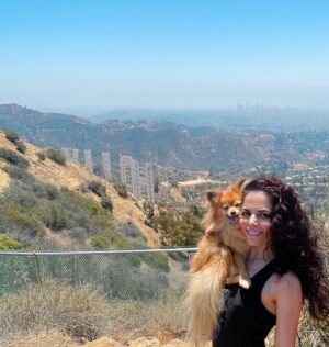 Vered Blonstein Instagram - T𝚑𝚎 𝚋𝚎𝚜𝚝 𝚑𝚒𝚔𝚒𝚗𝚐 𝚋𝚞𝚍𝚍𝚢🦊 @zivipom 
.
.
.
.
.
.
#hollywoodsign #hollywoodhike #hollywood #hollywoodlife #actress #actresslife #hollywoodactress #tvactress #filmactress #thegooddoctor #laactress #losangelesactress #lafilm #filmlife #filmmakerslife #filmmakersworld #womeninfilm #femalefilmmaker #losangelesfilmmaker #filmcommunity #dogmum #vegangirl #showbiz #losangelesvegan #autismservicedog #pommymommy #ilovemypomeranian #pommom #dogmom #dogmomlife 

𝗜𝗳 𝘆𝗼𝘂 𝘀𝗵𝗮𝗿𝗲 𝗺𝘆 𝗰𝗼𝗻𝘁𝗲𝗻𝘁 𝗽𝗹𝗲𝗮𝘀𝗲 𝘁𝗮𝗴 𝗮𝗻𝗱 𝗰𝗿𝗲𝗱𝗶𝘁 @zivipom 𝗮𝗻𝗱 @veredblonstein 🤗❤️🥰