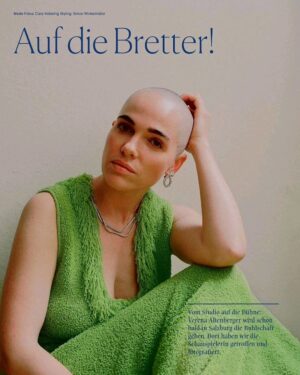 Verena Altenberger Instagram - tb 💚

📸 @claranebeling
Glam-Dream-Team @simonwinkelmuller und @sabine_reiter