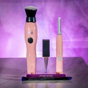 Veronica Lorenz Instagram - ✨✨✨ #GIVEAWAY ALERT! ✨✨✨
The winner will be selected on 8/23/2019. .
💕💕💕💕Good Luck! 💕💕💕💕
. .
💜 We've recently partnered with the incredible @spasciences to offer you some incredible goodies! One of our very favorite products of theirs is included in this giveaway. A brush that helps you achieve an airbrushed finish! Whuuuu??? 💁🏼‍♀️💁🏽‍♀️💁🏻‍♀️ AND you will be one of the first to receive our newest product, The Cut Crease Kit! Think another way to create impeccable makeup looks in minutes! Hint: Watch for it soon in @Ulta 🧡 .
.
Enter to win this set of goodies Below 👇🏻
‎1️⃣ Follow @the_vampstamp & @spasciences 
2️⃣ Comment your favorite makeup palette
3️⃣ Tag 3 of your besties ⚠️ This contest is limited to the USA & Canada, the winner will be selected on 8/23/2019. Good Luck! 💋💋💋