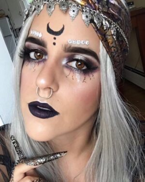 Veronica Lorenz Instagram - 𝙎𝙝𝙚 𝙥𝙧𝙚𝙙𝙞𝙘𝙩𝙨 𝙩𝙝𝙖𝙩 𝙏𝙝𝙚 𝙑𝙖𝙢𝙥𝙎𝙩𝙖𝙢𝙥 𝙬𝙞𝙡𝙡 𝙗𝙚 𝙞𝙣 𝙮𝙤𝙪𝙧 𝙣𝙚𝙖𝙧 𝙛𝙪𝙩𝙪𝙧𝙚 🔮
.
@nicole_webber .
Using
• VaVaVoom Medium Stamp
• Vink Ink - Vortex Black