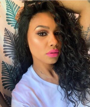 Veronica Lorenz Instagram - 🄼🄾🄽🄳🄰🅈 🄼🄾🄾🄳 💕
.
@eliciatate .
Using
• VaVaVoom Medium Stamp
• Vink Ink - Vortex Black