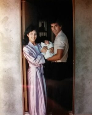 Veronica Valencia Instagram - Hispanic Heritage Month 🤎 Growing up, I didn’t see an Interior Designer portrayed on TV that looked like me. Dark complexion, dark hair… someone with Hispanic roots. I didn’t know how much it affected me until I got older and my career blossomed. The bigger my dreams grew…, the more I felt like an imposter. The stronger my passions grew… the harder I thought I had to work to prove myself, both behind and in front of the camera. To be honest, I still sometimes feel that way.

It wasn’t until recently, while filming my show for @hgtv , the immense amount of pride I felt for my culture and Hispanic roots. Every day while filming, I could not believe it was happening. Seventeen years of being in the design industry, and now today, at 36, I’m so proud I’ve been given the opportunity to honor my family’s heritage through my passion for design and television. ✨

No matter where this journey takes my family and I, my vision has always been the same…. Design a home that is story-driven. A house that radiates the family and their unique background. A home where every detail is personal and has a purpose. A home where culture and family traditions are more important than trends. 

All of the heart, diversity, and vibrancy I put into every project I touch, is without a doubt, because of my family and where we come from. Learning to honor the importance of my roots and my purpose will be a gift I will forever cherish. 🕊 #hispanicheritagemonth