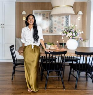 Veronica Valencia Instagram - MEET THE DESIGNER 💫

Say hello to Veronica Valencia Hughes, a designer of Mexican and Native American heritage! With her HGTV show 'Revealed,' Veronica and her expert team embark on stunning renovations inspired by homeowners' unique family histories. She delves into her clients' pasts to craft designs that are deeply rooted in their personal heritage. 

Behind the scenes, Veronica has contributed her expertise to over 500 makeover shows, including 'Extreme Makeover,' where she met her husband and current design team. Balancing her life between Los Angeles and New York, Veronica is also a proud mom of two.

Ready to schedule a virtual design consultation with Veronica? Tap the link in our bio to book today! 🤍

#BCHVirtualConsulting #BuiltCustomHomes #BuildYourHappy #WomenWhoBuild