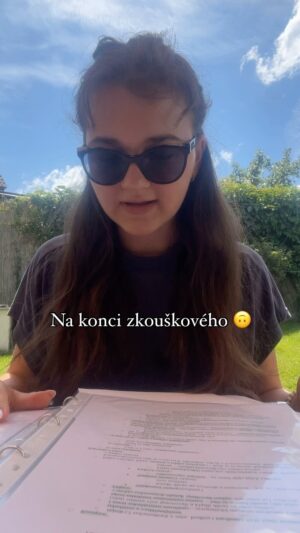 Veronika Divišová Instagram - Zkouškové 🙃🎓

#study #examseason #exam #studentlife #student #school #university #charlesuniversity