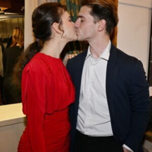 Veronika Divišová Instagram - 🔐 Week 22.1.24 - 28.1.24 🔐

Tohle byl super týden, další úspěšná zkouška za mnou, byla jsem pozvána na premiéru minisérie Metoda Markovič: Hojer a bylo to boží a měla jsem spoustu dalších skvělých vzpomínek ❤️🙏

1- Další zkouška za 1 🫡
2- učení se na zkoušku s pomocníkem Pepíkem 😘🐶
3- poslední opakování před zkouškou 🙈💪
4- 😋🤤
5- @claramiko 💖 každou volnou chvíli spolu ☺️
6-9 - premiéra minisérie Metoda Markovič: Hojer 🥰