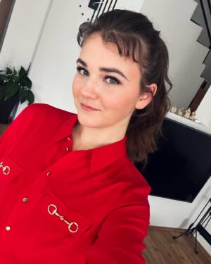 Veronika Divišová Instagram - Krásné Vánoce přeji! ❤️🎄❄️