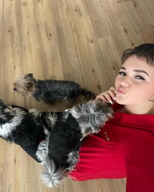 Veronika Divišová Instagram - Krásné Vánoce přeji! ❤️🎄❄️