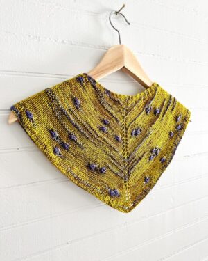 Vickie Howell Instagram - Meet Seeds & Flowers (knit) and Sun & Grain (crochet), the YarnYAY! July Box’s shawlette projects. 😍

This month we’re playing with a cashmere blend and the assigned pooling technique. Come join us, wontcha?

Subscribe at YarnYAY.com (link in @vickiehowell bio) 💃🏽🧶📦

#yarnyay 

Psst… still reading? Get 15% off your first box with code FIRSTYAY15