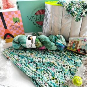Vickie Howell Instagram - The YarnYAY! December Box — featuring a special, limited edition shade collab with @spunrightround — is HERE! Go to YarnYAY.com (or go to the link in my @vickiehowell bio) to learn more.

(See my feed for the unboxing, too!)

Happy Holidays!
#yarnyay
