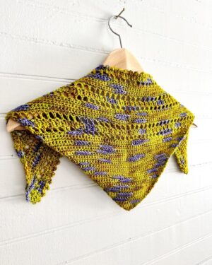 Vickie Howell Instagram - Meet Seeds & Flowers (knit) and Sun & Grain (crochet), the YarnYAY! July Box’s shawlette projects. 😍

This month we’re playing with a cashmere blend and the assigned pooling technique. Come join us, wontcha?

Subscribe at YarnYAY.com (link in @vickiehowell bio) 💃🏽🧶📦

#yarnyay 

Psst… still reading? Get 15% off your first box with code FIRSTYAY15
