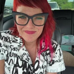 Vickie Howell Instagram - Just a quick drive-by to talk about our Makers Business Grant. Apply this month for up to $1k in cash, small business mentor sessions, potential product development, and marketing exposure.

The application link can be found in my @vickiehowell bio.

#creativessupportingcreatives