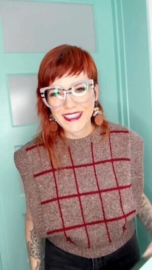 Vickie Howell Instagram - Oh hey, academia-core cuties! Just a little drive-by reveal of what I’ve selected for knitters and crocheters in the YarnYAY! September Box. Check it out!

Get this box at YarnYAY.com (link in bio). Use code FIRSTYAY15 TO GET 15% off your first box!

#knitting #crochet