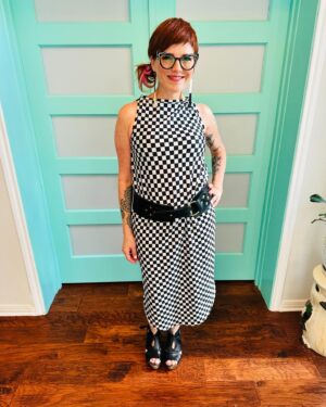 Vickie Howell Instagram - Another @seamwork #lyledress for the books! It’s my go-to pattern (I think this is the 6th or 7th one I’ve made) for a quick, cute dress (my uniform during sweltering, Texas summers). I hadn’t planned on making another one, but I’m a sucker for a Vans-esque black and white, checker print. When I found this Jersey at @joann_stores , I couldn’t resist.

Arguably, though, it may be time to diversify. What’s your favorite, simple summer dress pattern?

#memade #sewing #slowfashion #heatdome