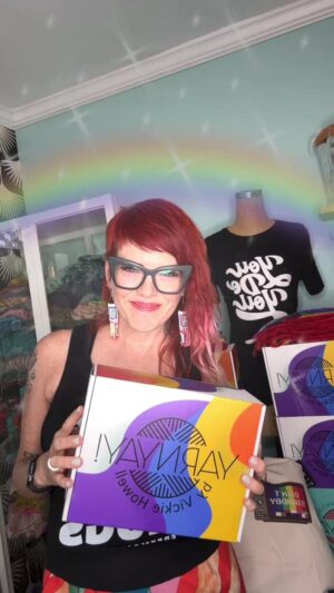 Vickie Howell Instagram - UNBOXING: YarnYAY! Pride Box 2023

Featuring:
🌈 @oinkpigments 
🌈 @battlebornpins 
🌈 @ownyourpridemo 
💜 @lanternpress 
💜 @vickiehowell 

A percentage of the proceeds for every box sold will be donated to @outyouth 

#pridemonth #yarnyay