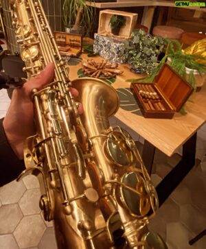 Victor Aguiar Instagram - 🇪🇸🎷🥂