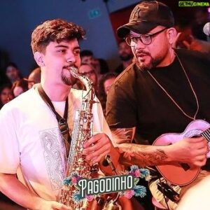 Victor Aguiar Instagram - Do último domingo no @pagodinholisboa ❤️
Obrigado @wagnerlemoscantor pelo convite! Foi incrível! 👊🏻🔥🎷