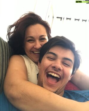 Victor Aguiar Instagram - 03.03 - dia da melhor do mundo! ❤️ minha rainha, literalmente a razão do meu viver kkkk. Te amo infinitamente! Que este novo ciclo seja incrível abundante e leve!