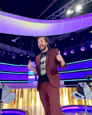 Victor Arauz Instagram - Bueno hoy termina esta aventura acá en URUGUAY, solo hay alegría en mi corazón, ya lloramos y reímos y nos abrazamos todos, muy pronto subiré algo de esos momentos que más que registrarlos LOS VIVIMOS, Gente de Ahora Caigo los llevaré en el ♥️ por siempre! 
GRACIAS SIEMPRE