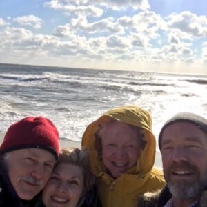Victor Garber Instagram - Happy Holidays from Southampton. Xo