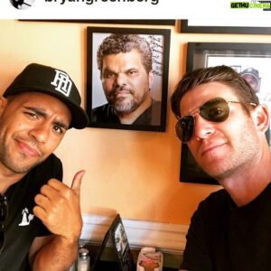Victor Rasuk Instagram - Always a good time seeing my dude @bryangreenberg .. oh, and we know that guy in the picture too😋😋 #Regram : @bryangreenberg