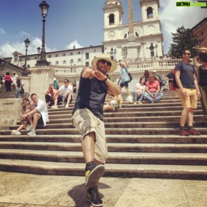 Victor Rasuk Instagram - Happy Sunday from Rome! 🇮🇹 Loving Life!  #SpanishSteps #EuropeanVacation #Italy #Rome #Amalfi 🇮🇹