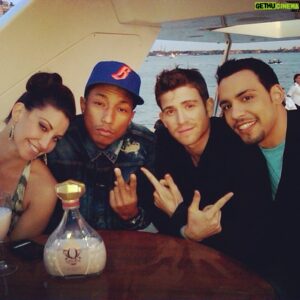 Victor Rasuk Instagram - I had a big ol' smile when I got to work with @pharrell during #howtomakeitinamerica S2.  Shout out to @bryangreenberg @ginagershon and to all the How to Make It fans! #tbt #howtomakeitinamerica #ineedadolla